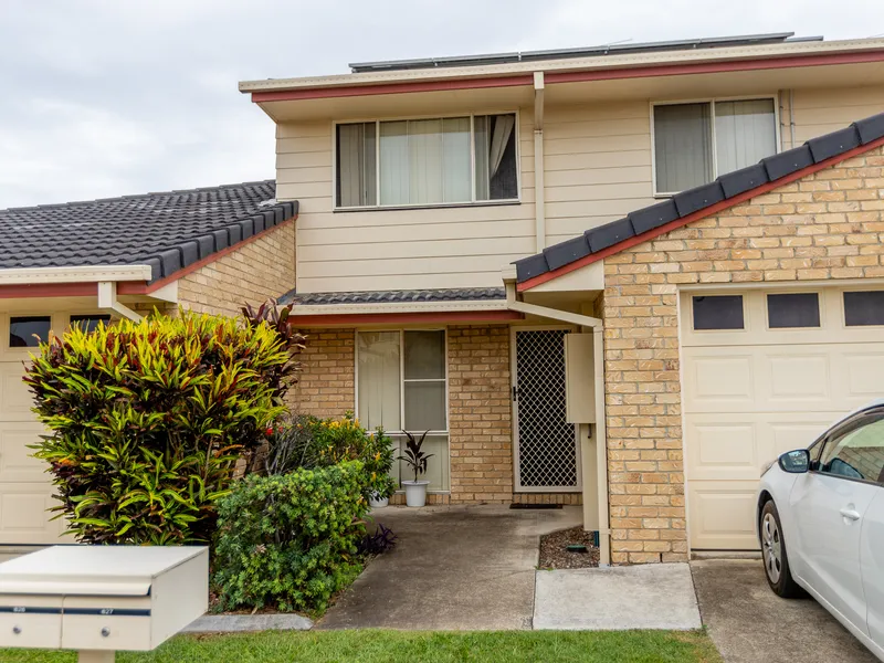 IT'S LIKE BEING ON HOLIDAYS EVERYDAY