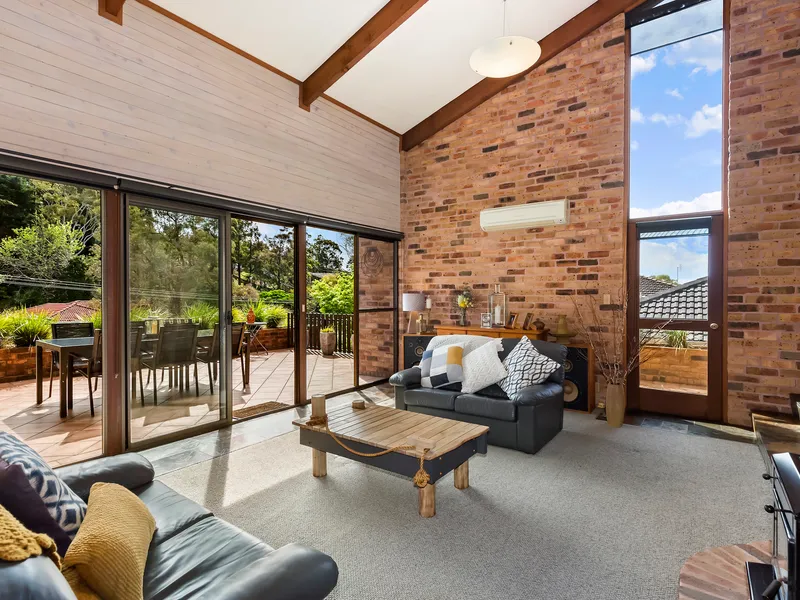 Stunning home with tranquil bushland backdrop