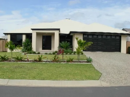 Lovely 4 bedroom with seperate lounge and study