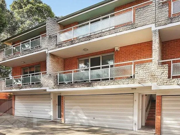 Townhouse must sell!!