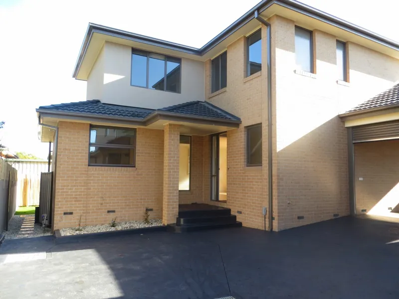 SPACIOUS  EXECUTIVE LIVING