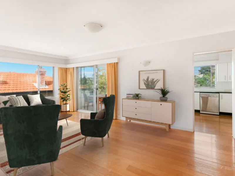 Quiet, Convenient Location With Views To North Harbour