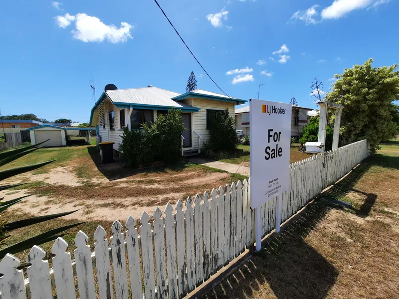 Charming Cottage in Prized Location