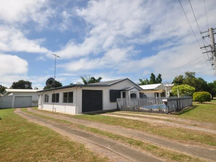 The ideal home or weekender at Lucinda