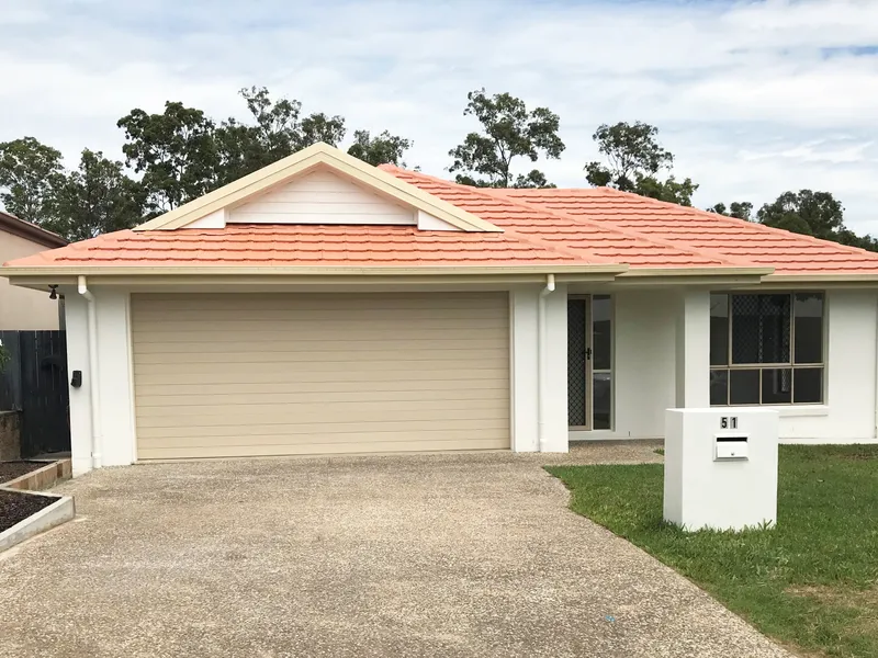 Remodeled, Repainted and New Bedroom Floorings - Home in the Heart of Warner