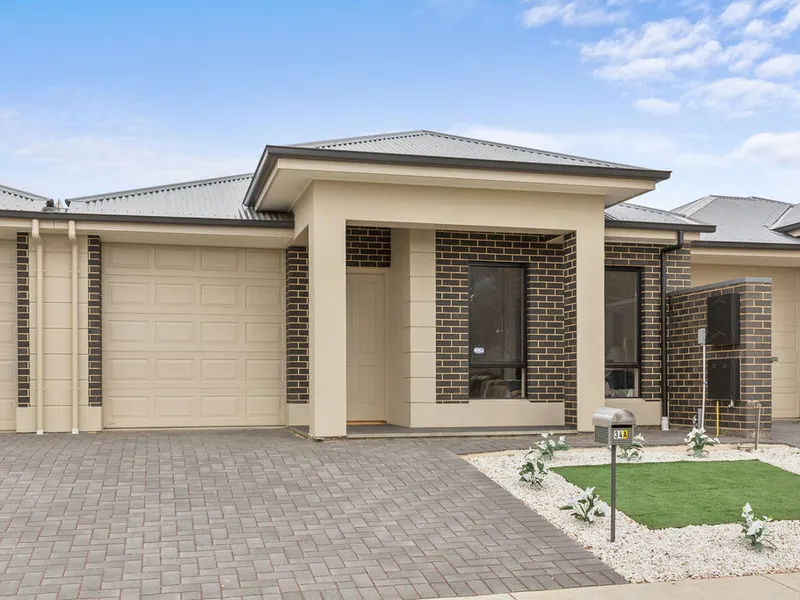 “ TORRENS TITLE HOME IN POPULAR LOCATION NEAR WESTFIELD MARION” BEST OFFERS CLOSING 6TH APRIL (UNLESS SOLD PRIOR)