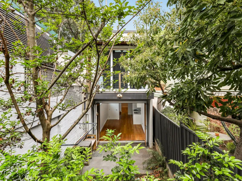 Renovated Terrace with Home Office or 4th Bedroom