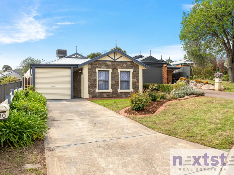 Charming 3-Bedroom Home in Quiet Greenwith
