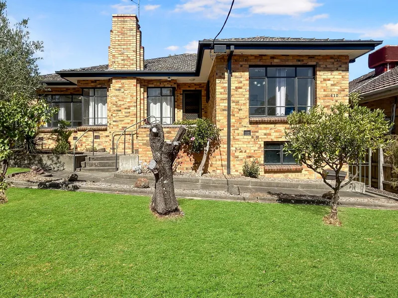 Discover authentic family living at its best at 410 Lower Plenty Road, Viewbank!