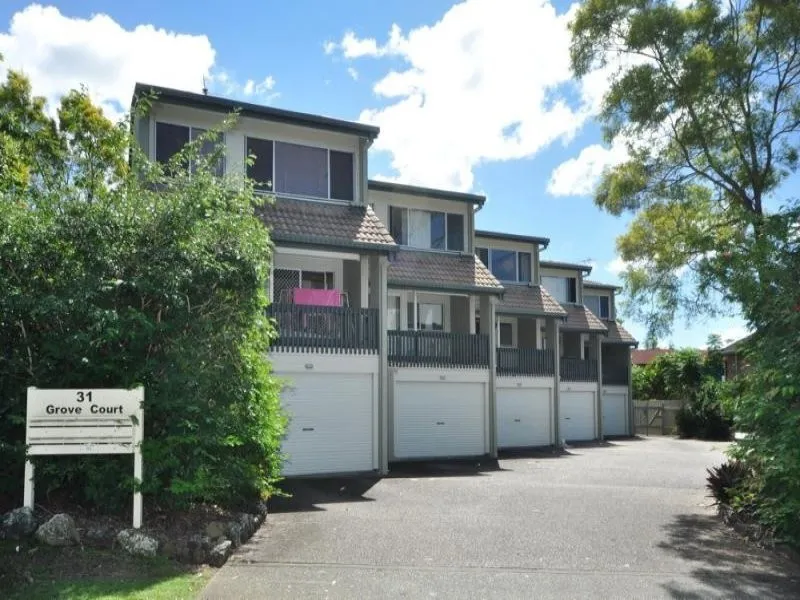 Spacious 2 bedder in great Location