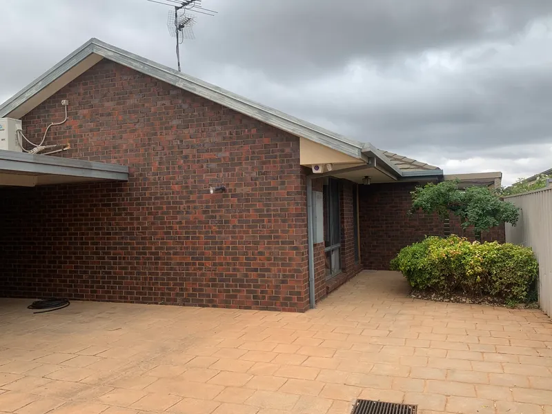 Spacious 3 bedroom unit.