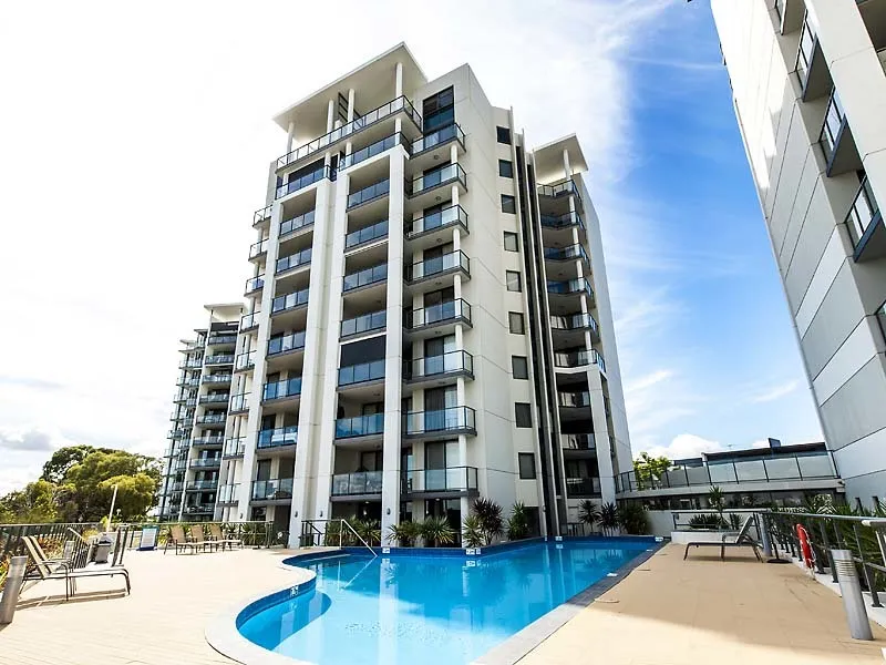 214sqm Ground Floor Outdoor Courtyard on the Swan River
