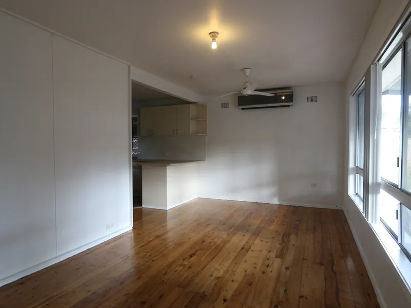 3 BEDROOM HOUSE WITH FENCED YARD