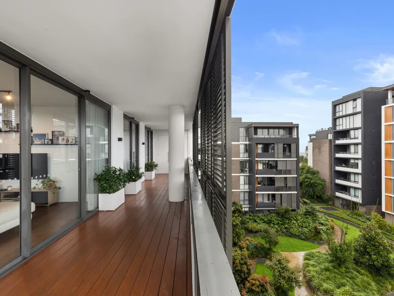 PUTNEY HILL APARTMENT GREAT INDOOR/OUTDOOR ACCOMMODATION - SUPERB EXECUTIVE LIFESTYLE