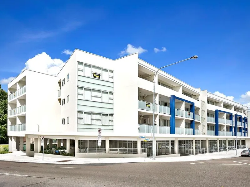 2 Bedroom, 2 bathroom with-in Girraween School catchment  