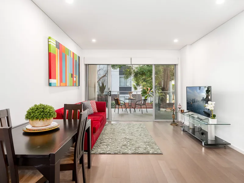 Modern North Facing Apartment in The Foundry