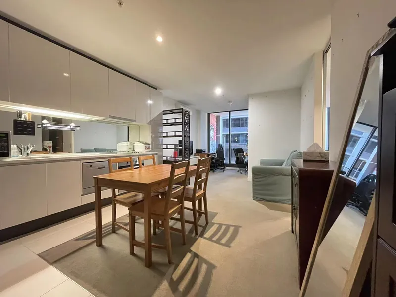 Fully Furnished Apartment - 1703/639 Lonsdale Street, Melbourne