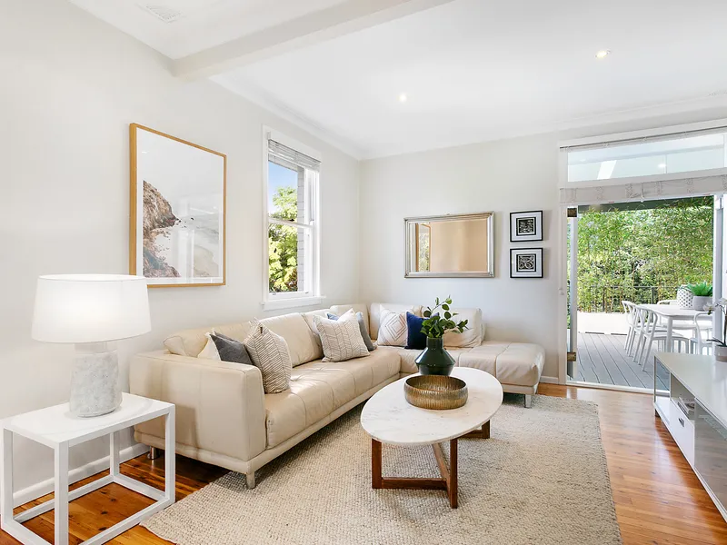 Charming family entertainer in a sought-after pocket