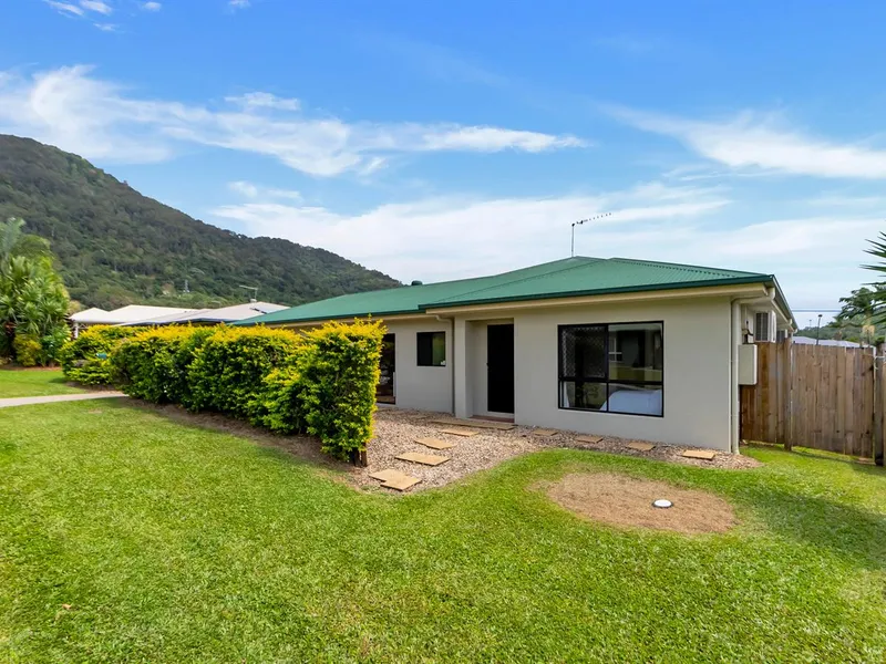 Ideal Multi-generational home – 2 homes in one on 700m2