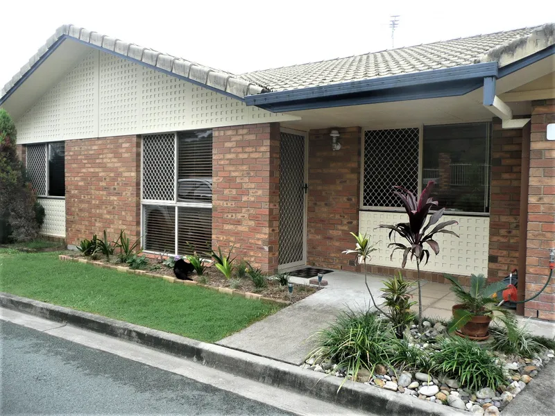 Secure Gated and Private complex - walk to bus, shops and schools