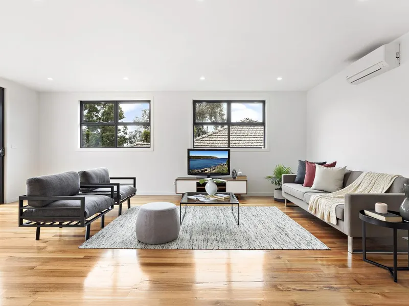 💥STUNNING BRAND-NEW TOWNHOUSE 💯