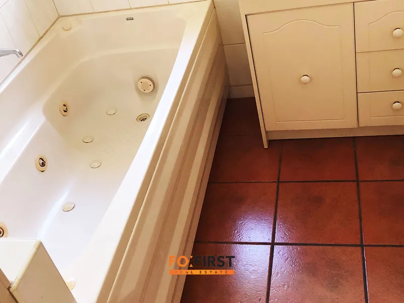 CONVENIENT SHARED LIVING