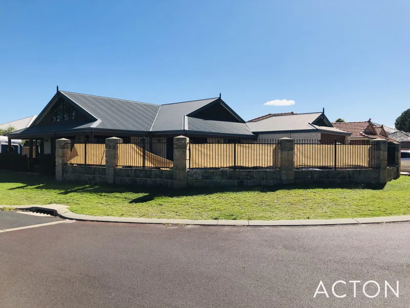 STUNNING FAMILY HOME IN AMAZING COMMUNITY!