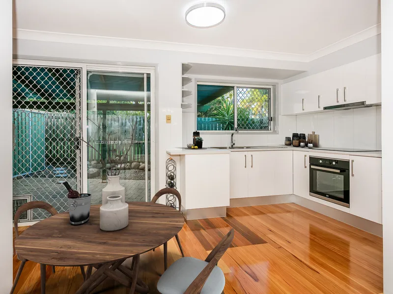 ONLY TOWNHOUSE COMPLEX NEXT TO GRAND PLAZA!