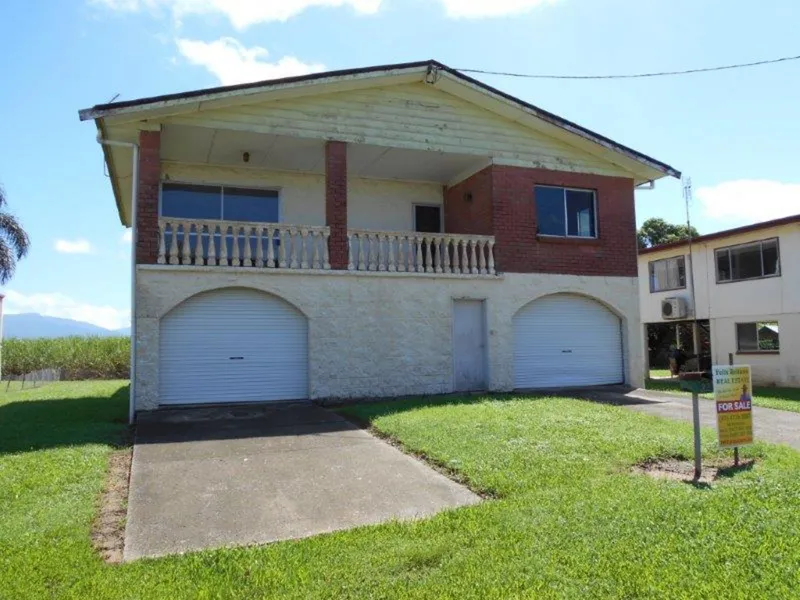 HIGHSET BRICK & BLOCK HOME CLOSE TO MAIN STREET !