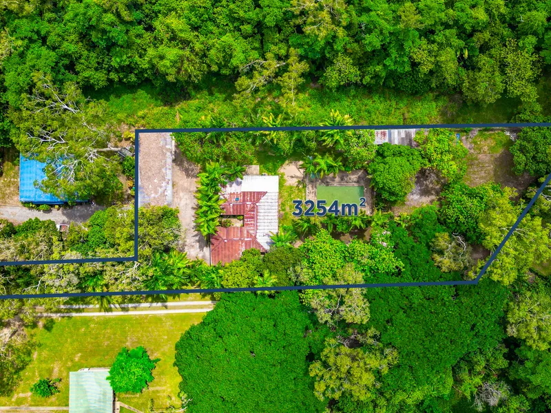 3254m2 of flat usable land