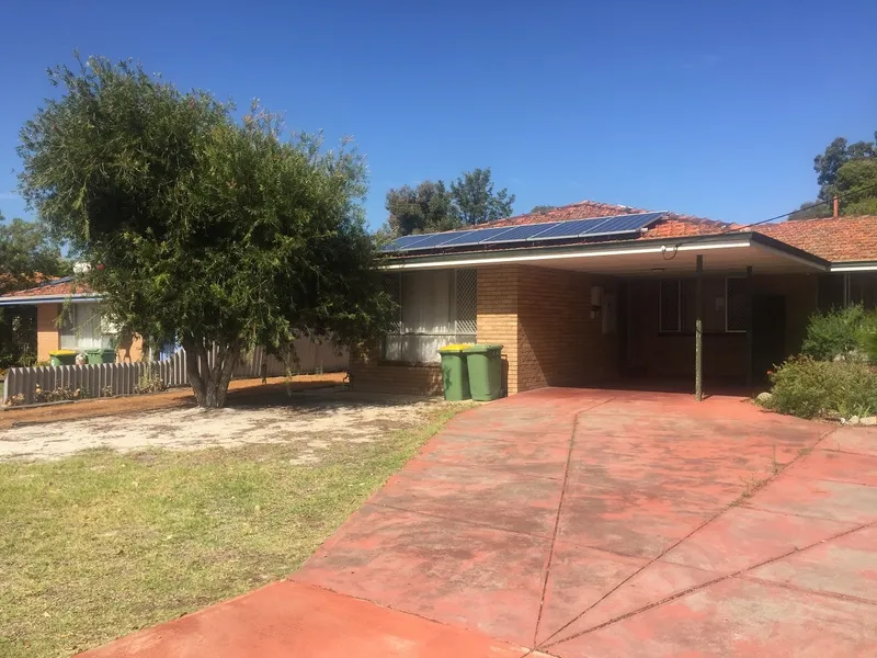 2x1 duplex with solar and a/C close to Belmont forum