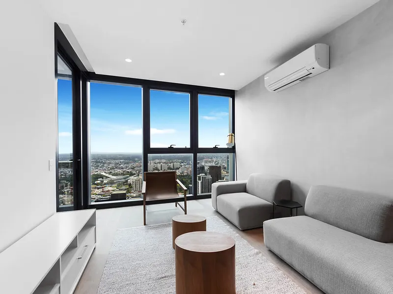 Panoramic Views With Immaculate Presentation