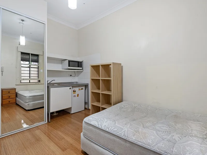 RENOVATED BOARDING HOUSE ROOM - SINGLE ROOM AVAILABLE NOW from $200  - 3 months only 