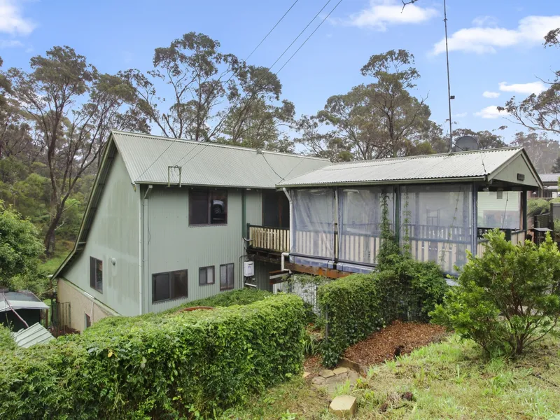 Expansive Home in Tranquil Setting