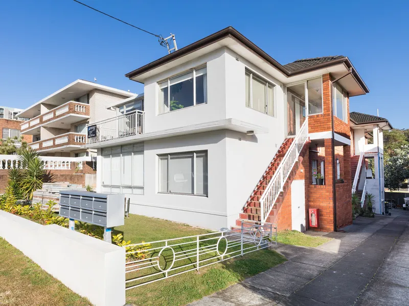 One Bedroom Unit With Sunroom