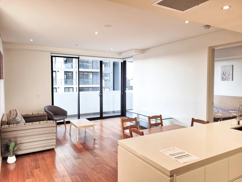 Nearly new 2 Bedroom Apartment with parking 