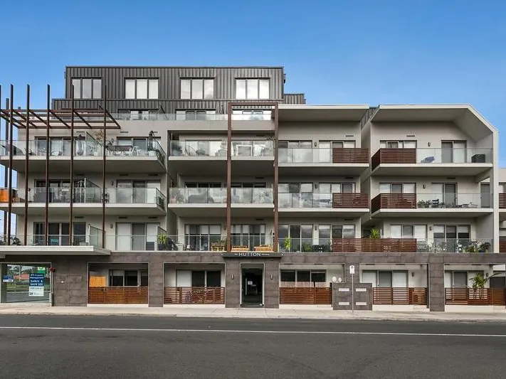 Live The Inner City Lifestyle @ The Hutton