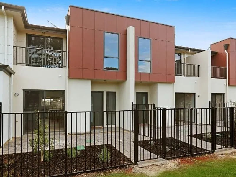 TOWNHOUSE IN GREAT LOCATION