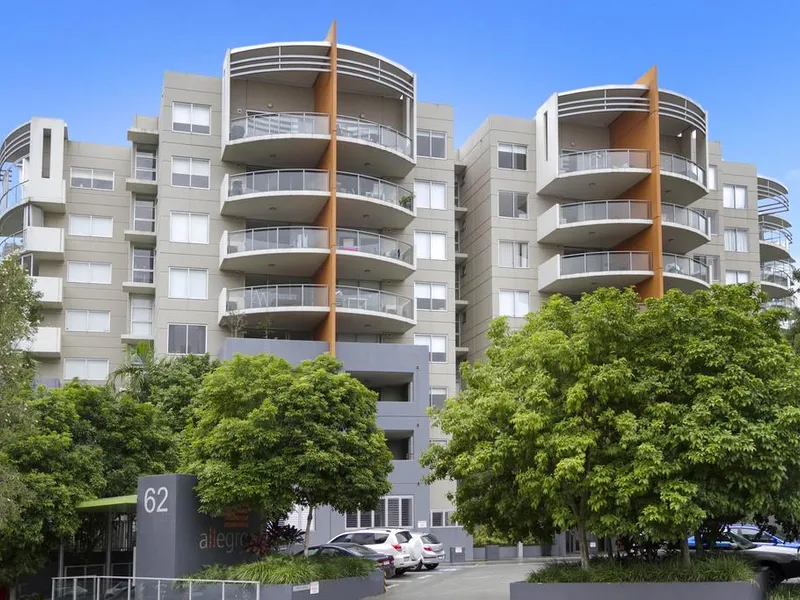 FULLY FURNISHED - SOUTH BANK PRECINCT