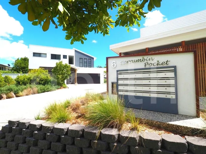 Ultra Modern Residence In Currumbin Pocket