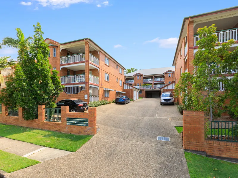 Highly Convenient Ground Floor Apartment