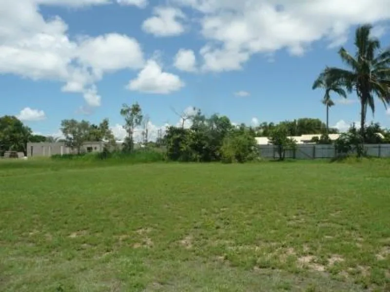 Vacant land in the heart of the beach