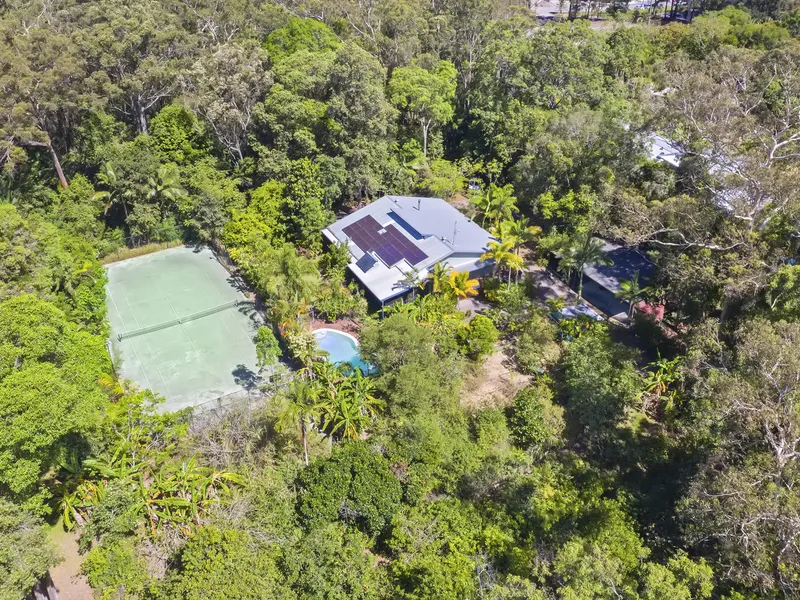 Tropical Oasis Awaits You.....Get in Quick!