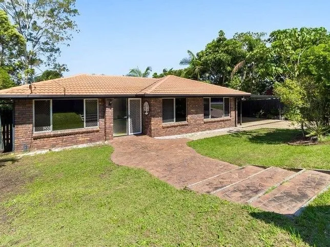 Family home with pool, side access for a boat or caravan & large yard - YOU WILL BE SET FOR SUMMER!