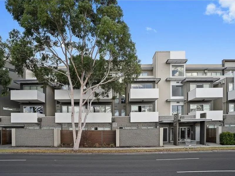 LOW MAINTENANCE, ENTRY LEVEL BUYING IN BRAYBROOK