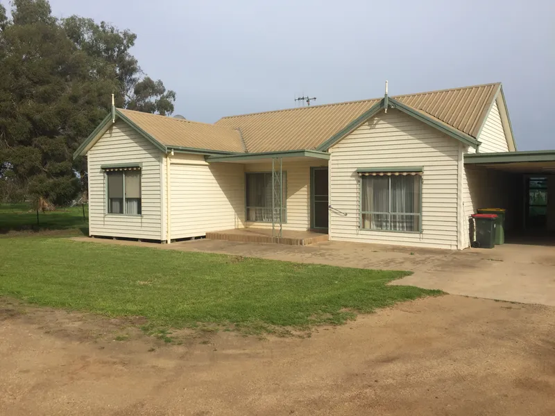 Rural Retreat! 