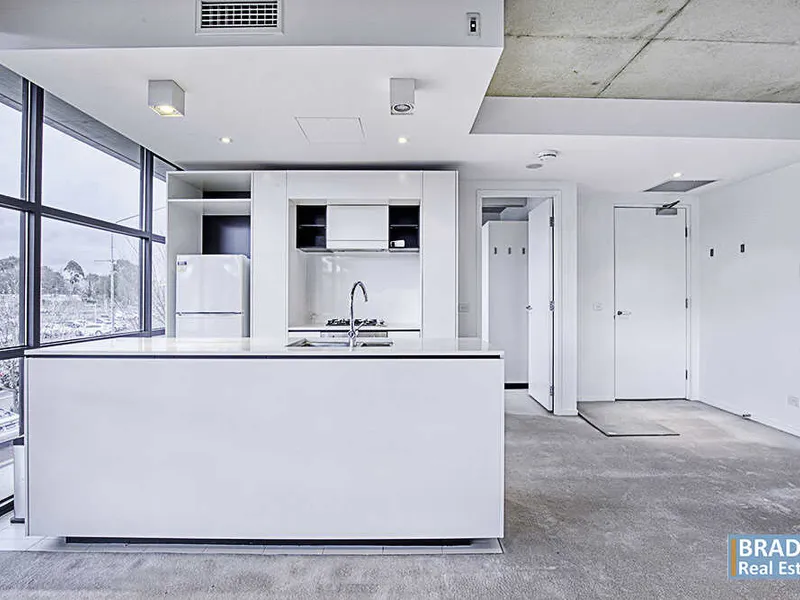 Modern, 2 Bedroom Apartment Located on the Kingston Foreshore!