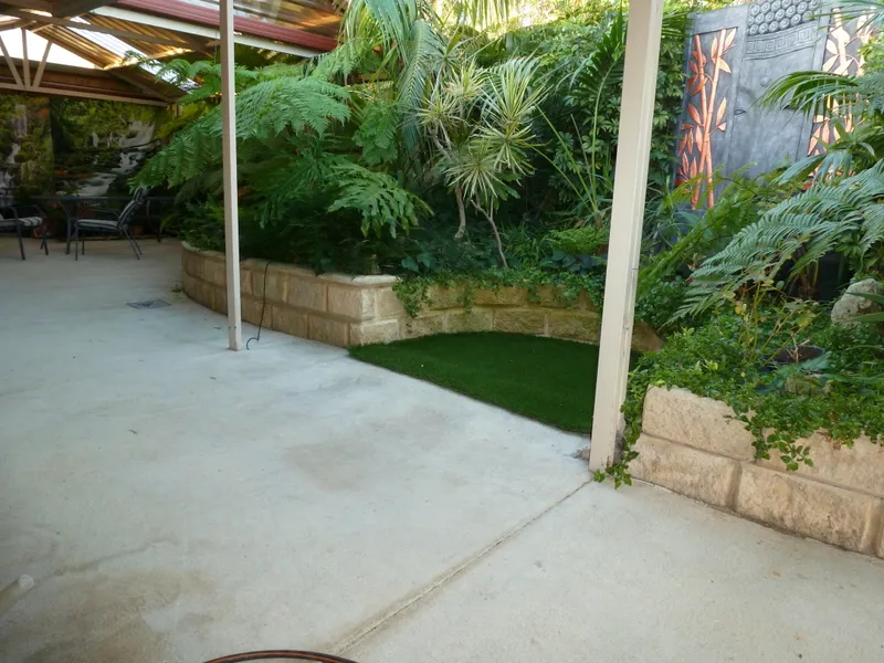 Secluded Bali Style Entertainer