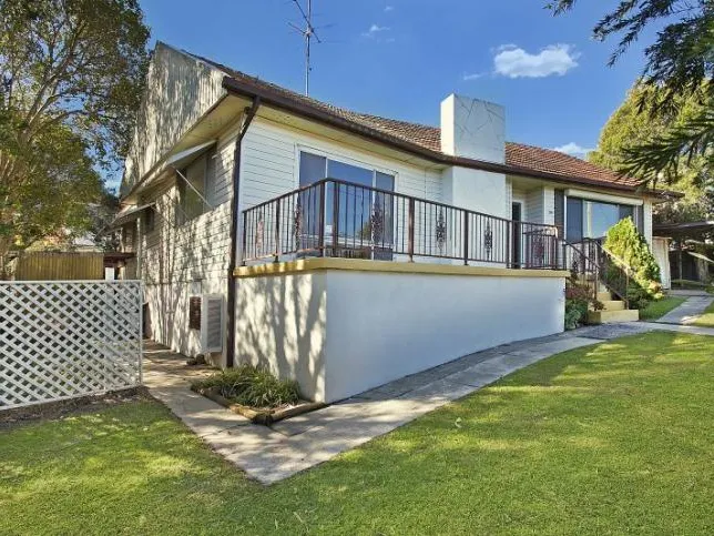 STUDENT HOUSE IN JESMOND