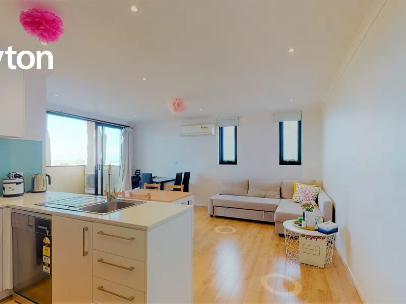 Excellent Investment or Vibrant Living in Central Springvale